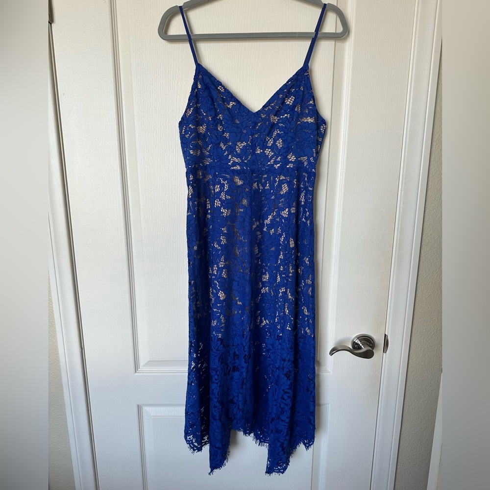 Like New. Lulus Royal Blue Lace Midi Dress
